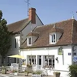 Logis Du Pont Neuf Hotel