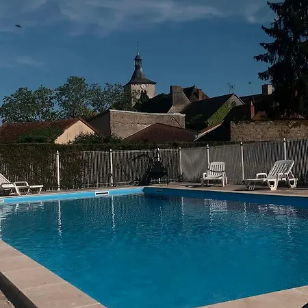 Logis Du Pont Neuf Szálloda