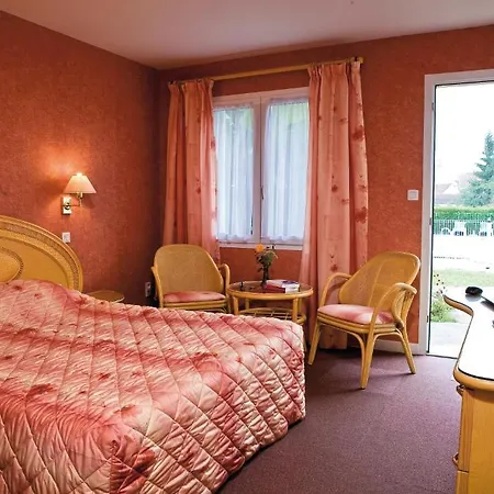 Logis Du Pont Neuf Szálloda 3*