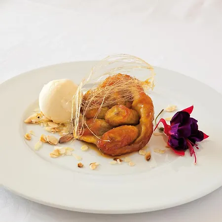 Otel Logis Du Pont Neuf Le Veurdre