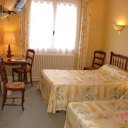 Logis Du Pont Neuf Hotel 3*